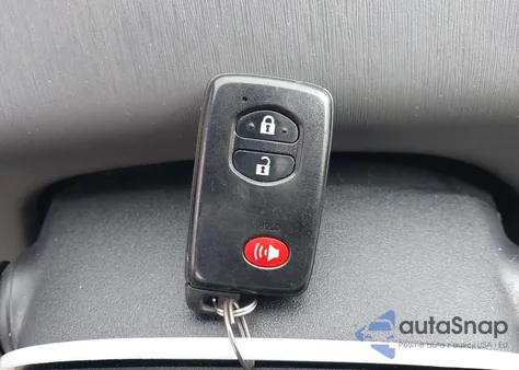 2012 Toyota Prius V Three из США, поврежденный, VIN JTDZN3EU6C3065637